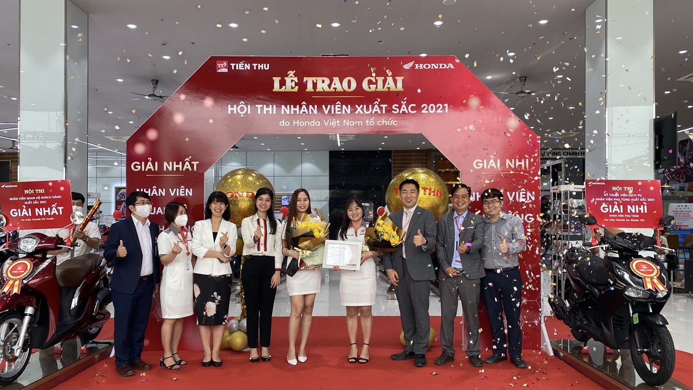 Tiến Thu Vinh Dự Đón Tiếp Ban Lãnh Đạo Cấp Cao Của Honda Việt Nam Đến Trao Tặng Giải Thưởng - Hội Thi Nhân Viên Xuất Sắc Toàn Quốc Năm 2021