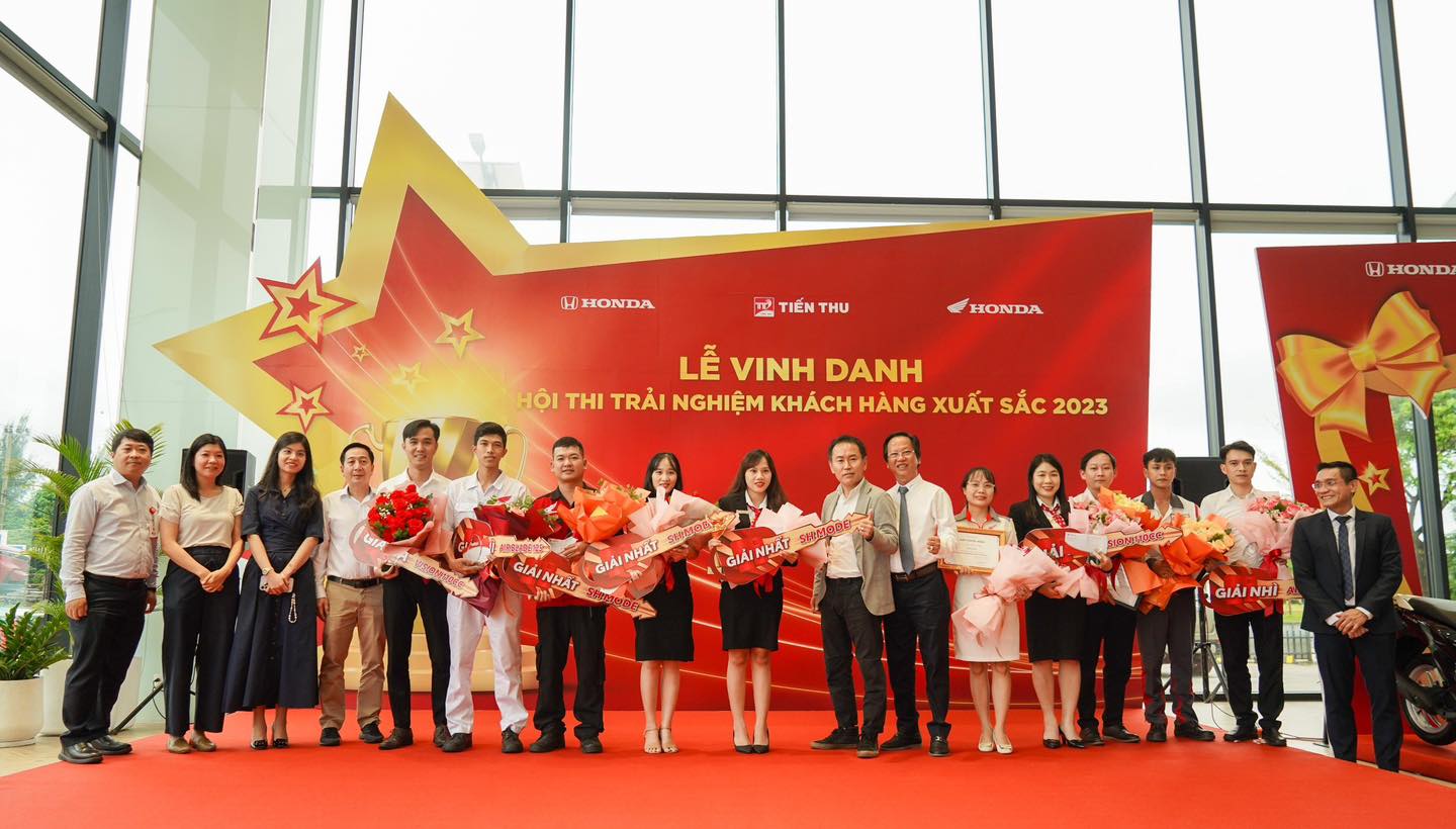 LỄ VINH DANH “HỘI THI TRẢI NGHIỆM KHÁCH HÀNG XUẤT SẮC NĂM 2023”