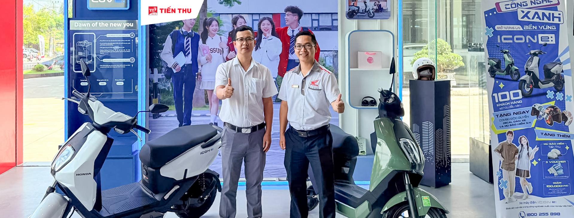 Tiến Thu Bàn Giao 2 Xe Máy Điện Honda ICON e: